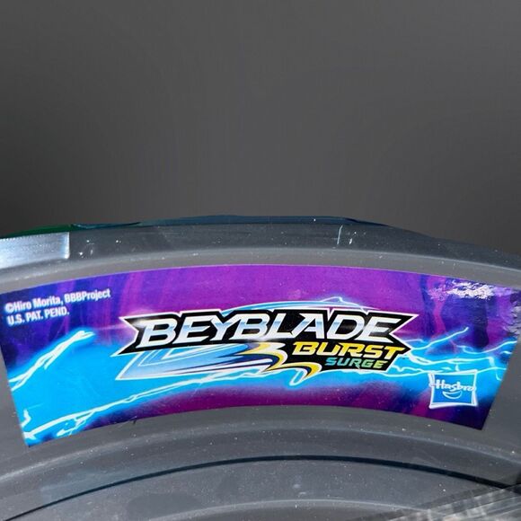 Lot of BeyBlade Burst & Burst Stadium Set - Picture 3 of 5